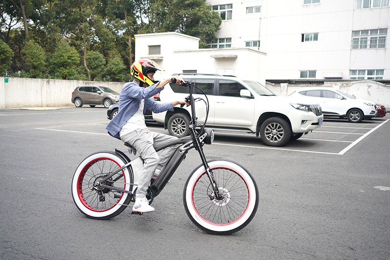 test ride-Cruiser Classic-Plus Ebike